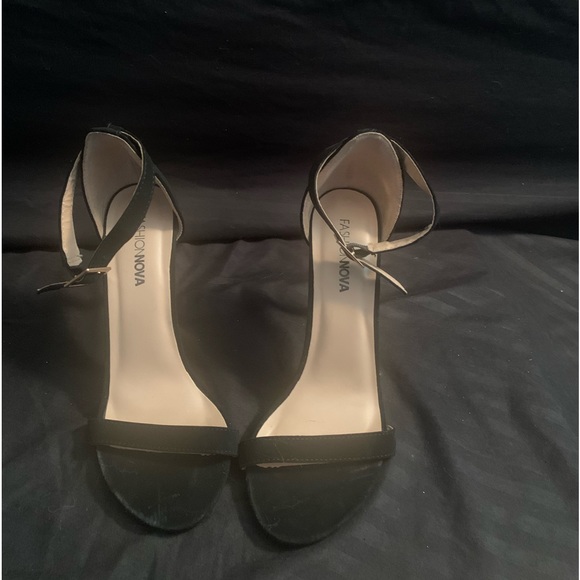 FASHION NOVA - Picture 1 of 1